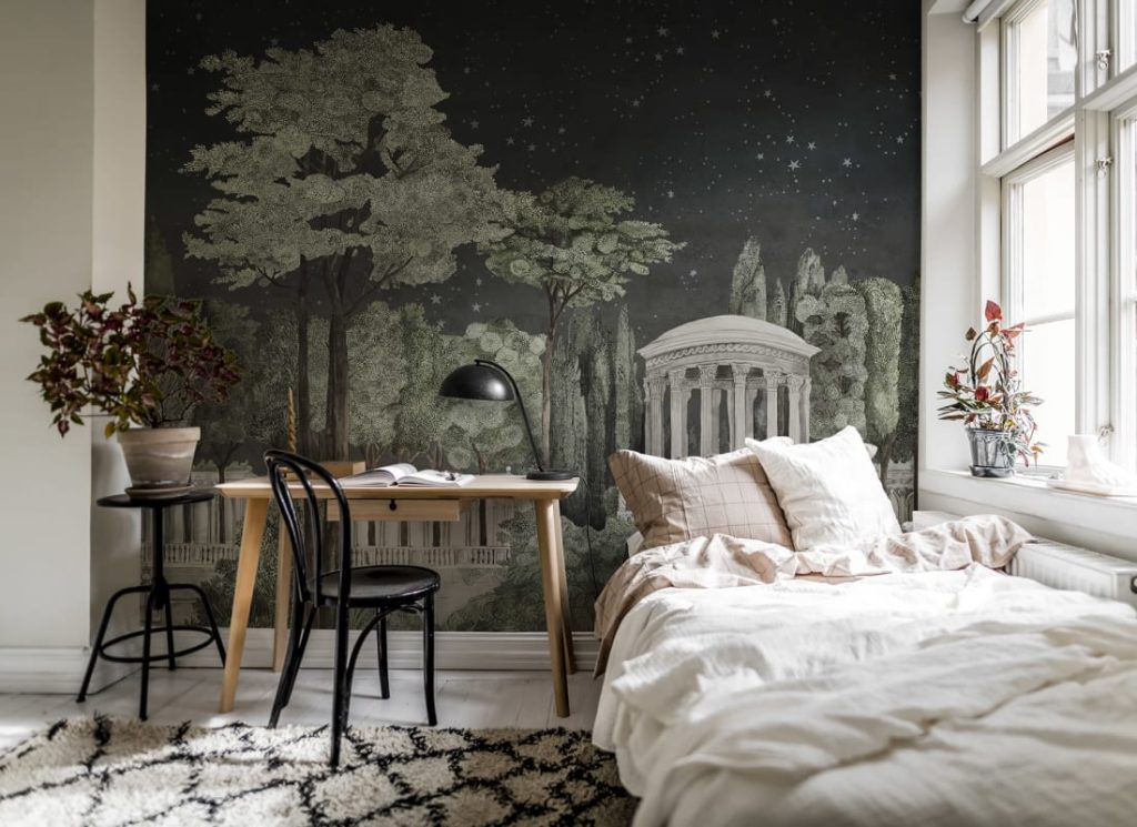 Chatsworth Park, Night