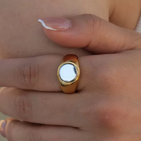 Uworld Stainless Steel 18K Gold-Plated Inlaid Shell Ring Statement Metal Texture Fashion Finger Joyería Acero Inoxidable Mujer - Image 5