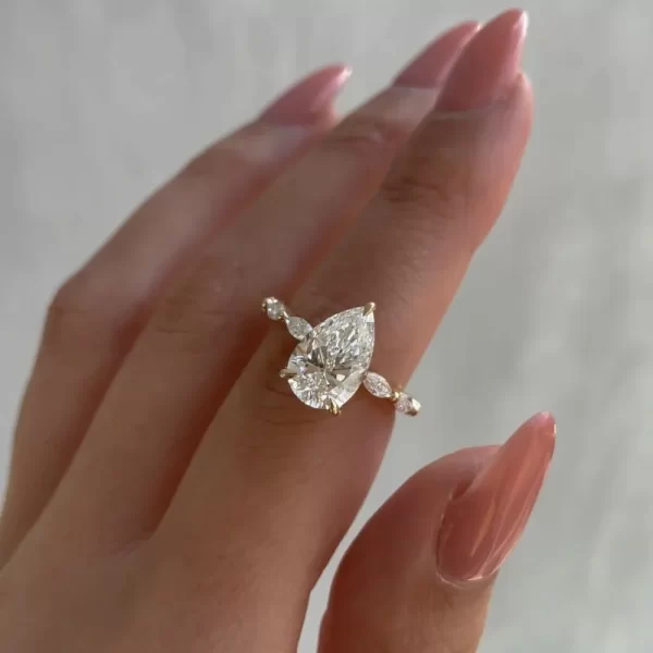 gorgeous oval geometry gold color rings for women fashion metal inlaid white stones ring jewelry