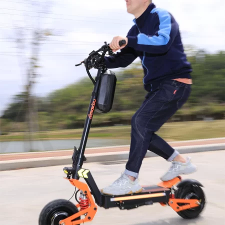 x5 6000w dual motor eelectric scooter in china stock 60v 40ah large battery remote scooter with seat 11 inch tires