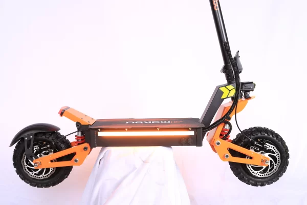 2025 new electric scooter 6000w dual motors maximum speed 85 km/h 11 inch off road tires with shock absorbers foldable scooter